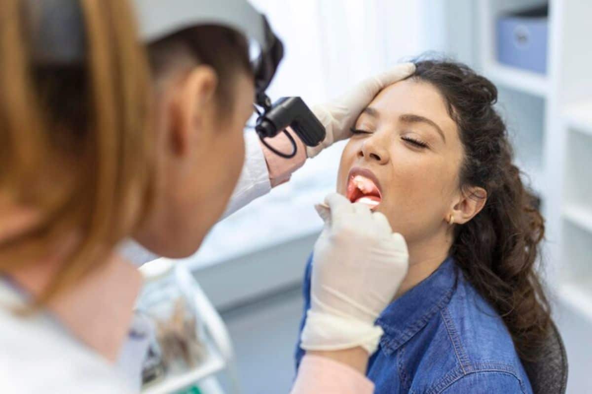 Gum Disease: Early Warning Signs and Symptoms Explained